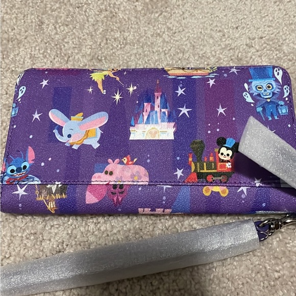 SOLD on M - Picture 2 of 4